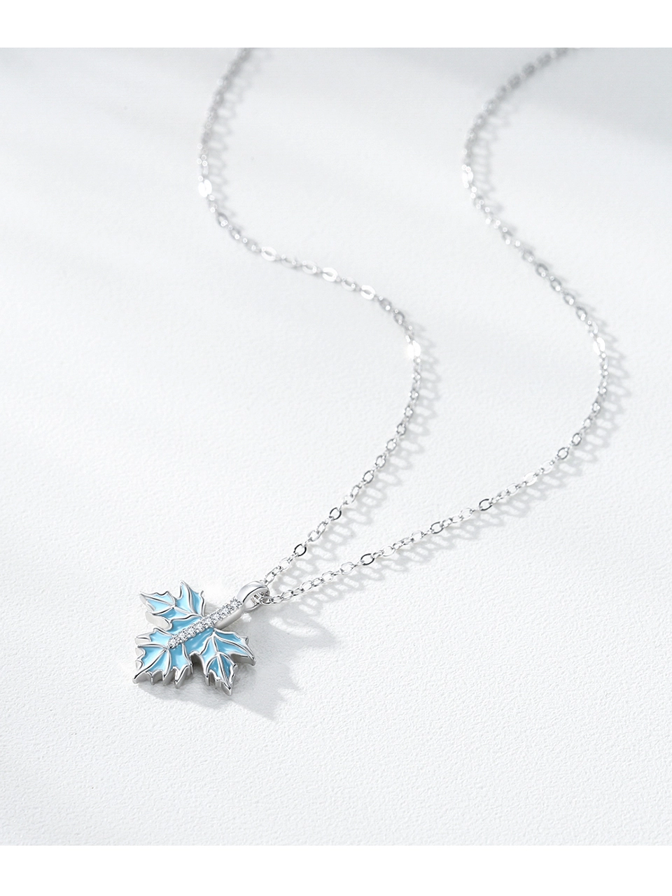 Elegant Maple Leaves Pendant Necklace Sterling Silver